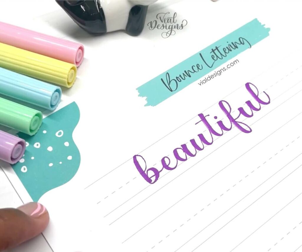 Learn how to create bounce lettering using small brush pens – Vial Designs