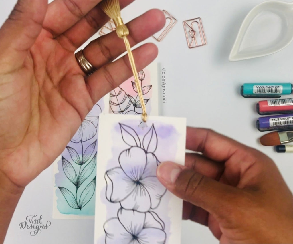 easy-diy-botanical-floral-drawing-bookmark